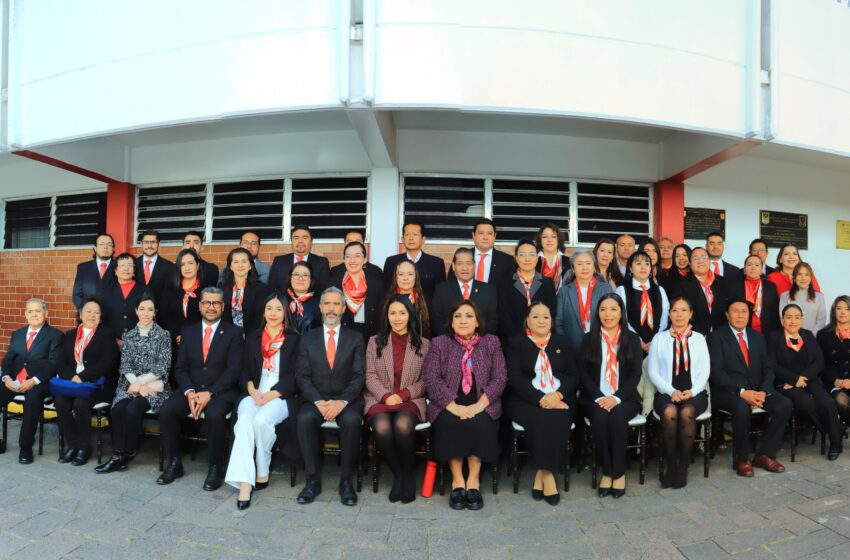  Facultad de Odontología de la UATx celebró su Congreso de Egresados